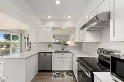 18018 N Highwood Court, Sun City, AZ 85373 - Photo 16