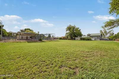 1069 E Carver Road, Tempe, AZ 85284 - Photo 2