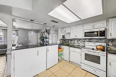8730 W Earll Drive, Phoenix, AZ 85037 - Photo 10
