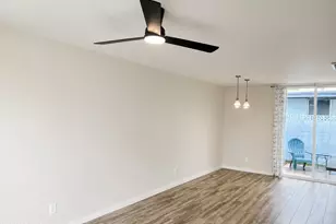 4202 N 38th St, Phoenix, AZ 85018 - Photo 2