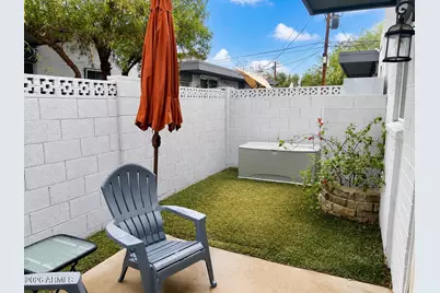 4202 N 38th Street #Apt 2, Phoenix, AZ 85018 - Photo 14