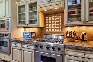 4735 N 32nd Pl, Phoenix, AZ 85018 - Photo 16
