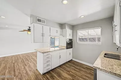 6701 N 42nd Drive, Phoenix, AZ 85019 - Photo 8