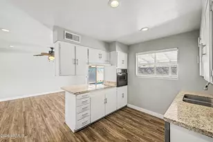 6701 N 42nd Dr, Phoenix, AZ 85019 - Photo 8