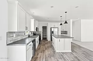 24086 E Cholla Rd, Florence, AZ 85132 - Photo 4