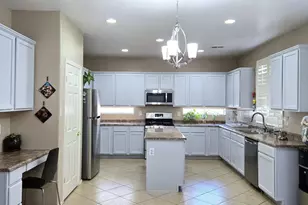8590 W Cinnabar Ave, Peoria, AZ 85345 - Photo 26