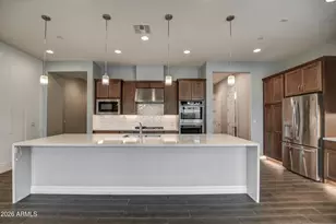 1979 W Desert Hollow Dr, Phoenix, AZ 85085 - Photo 6