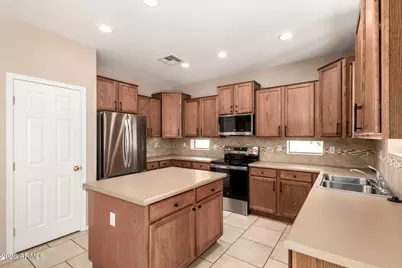15204 W Westview Drive, Goodyear, AZ 85395 - Photo 14