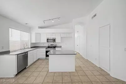 12570 W Desert Flower Road, Avondale, AZ 85392 - Photo 8