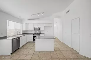 12570 W Desert Flower Rd, Avondale, AZ 85392 - Photo 8