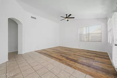 12570 W Desert Flower Road, Avondale, AZ 85392 - Photo 10