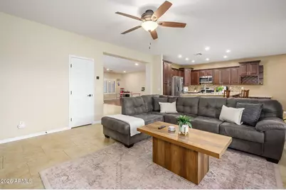 17760 W Ivy Lane, Surprise, AZ 85388 - Photo 10
