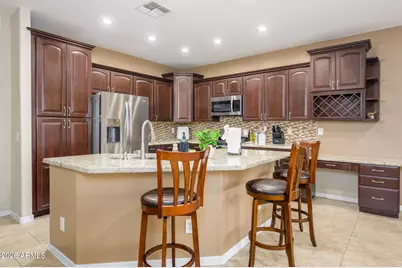 17760 W Ivy Lane, Surprise, AZ 85388 - Photo 6