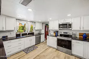 3960 W Glenaire Dr, Phoenix, AZ 85053 - Photo 16