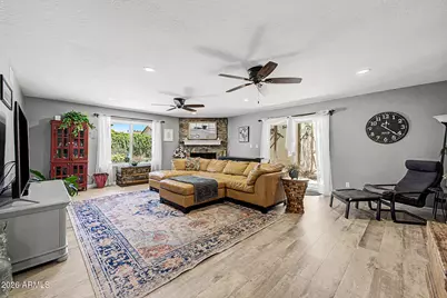 3960 W Glenaire Drive, Phoenix, AZ 85053 - Photo 10