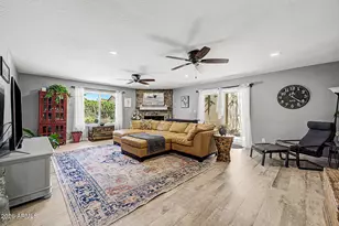 3960 W Glenaire Dr, Phoenix, AZ 85053 - Photo 10