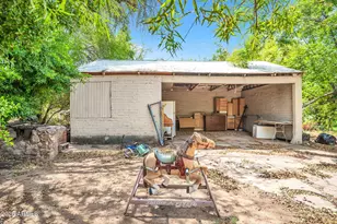 915 W Tamarisk St, Phoenix, AZ 85041 - Photo 28