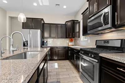 20607 W Carlton Manor, Buckeye, AZ 85396 - Photo 8