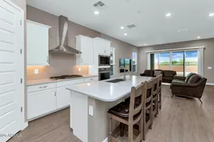 21926 N 61st Wy, Phoenix, AZ 85054 - Photo 10