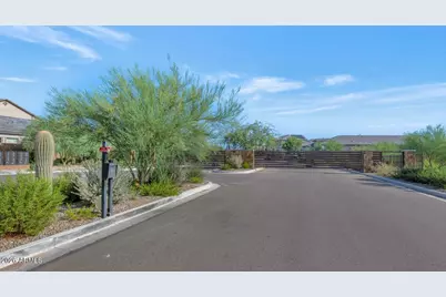 21926 N 61st Way, Phoenix, AZ 85054 - Photo 56