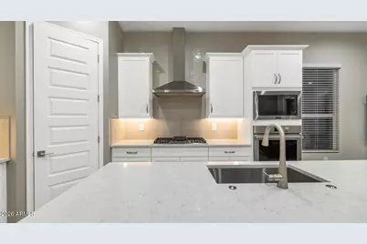 21926 N 61st Way, Phoenix, AZ 85054 - Photo 16