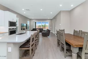 21926 N 61st Wy, Phoenix, AZ 85054 - Photo 12