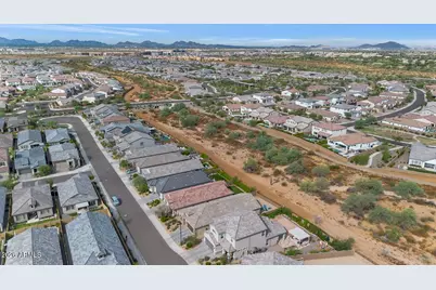 21926 N 61st Way, Phoenix, AZ 85054 - Photo 8