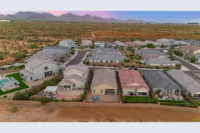 21926 N 61st Way, Phoenix, AZ 85054 - Photo 42