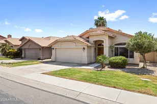 3165 S Laguna Dr, Chandler, AZ 85248 - Photo 2