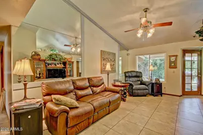 1132 E Linda Lane, Chandler, AZ 85225 - Photo 4