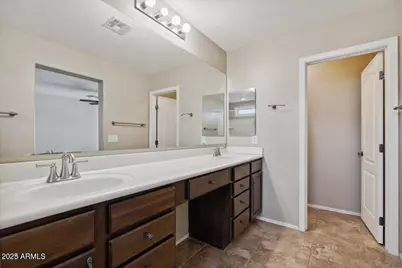 2233 E Pecan Road, Phoenix, AZ 85040 - Photo 12
