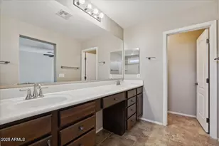 2233 E Pecan Rd, Phoenix, AZ 85040 - Photo 12