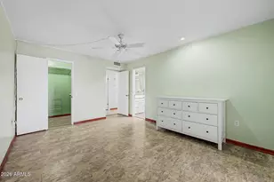 10060 W Royal Oak Rd, Sun City, AZ 85351 - Photo 18