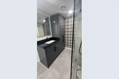 207 W Clarendon Avenue #Unit 22C, Phoenix, AZ 85013 - Photo 4