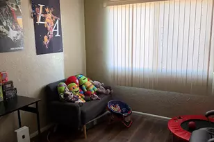 3810 N Maryvale Pkwy, Phoenix, AZ 85031 - Photo 12
