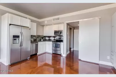 4750 N Central Avenue #8L, Phoenix, AZ 85012 - Photo 4