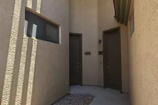 705 W Queen Creek Rd, Chandler, AZ 85248 - Photo 2
