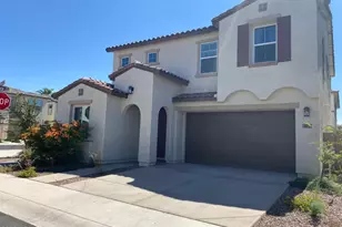 823 W Gail Dr, Chandler, AZ 85225 - Photo 4