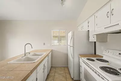108 W Loma Vista Drive #102, Tempe, AZ 85282 - Photo 10