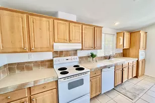 10960 N 67th Ave, Glendale, AZ 85304 - Photo 2