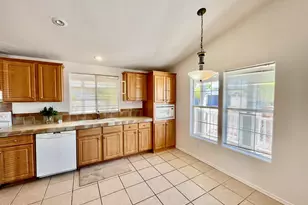 10960 N 67th Ave, Glendale, AZ 85304 - Photo 8