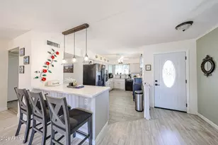 10319 W Clair Dr, Sun City, AZ 85351 - Photo 6