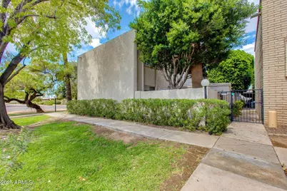 8225 N Central Avenue #9, Phoenix, AZ 85020 - Photo 4
