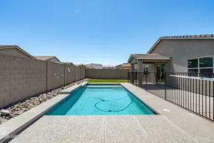 7123 S 34th Ln, Phoenix, AZ 85041 - Photo 6