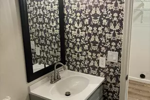 1839 E Secretariat Dr, Tempe, AZ 85284 - Photo 8