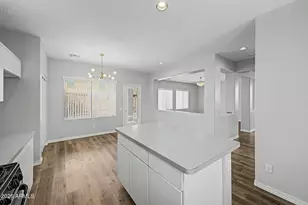 9442 W Palm Ln, Phoenix, AZ 85037 - Photo 18