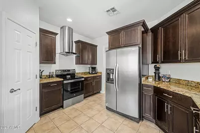 6757 W Tether Trail, Peoria, AZ 85383 - Photo 12