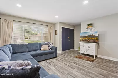 5836 W Winchcomb Drive, Glendale, AZ 85306 - Photo 8