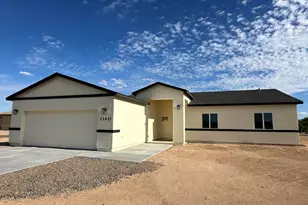 25427 W Patton Rd, Wittmann, AZ 85361 - Photo 2