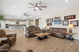 7551 W Saguaro Park Ln, Peoria, AZ 85383 - Photo 14